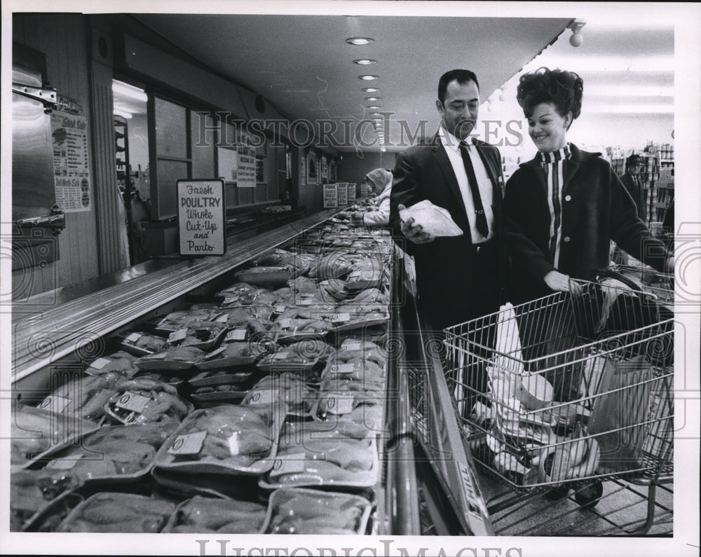 1968 Press Photo Pick N Pay Supermarket- Historic Images