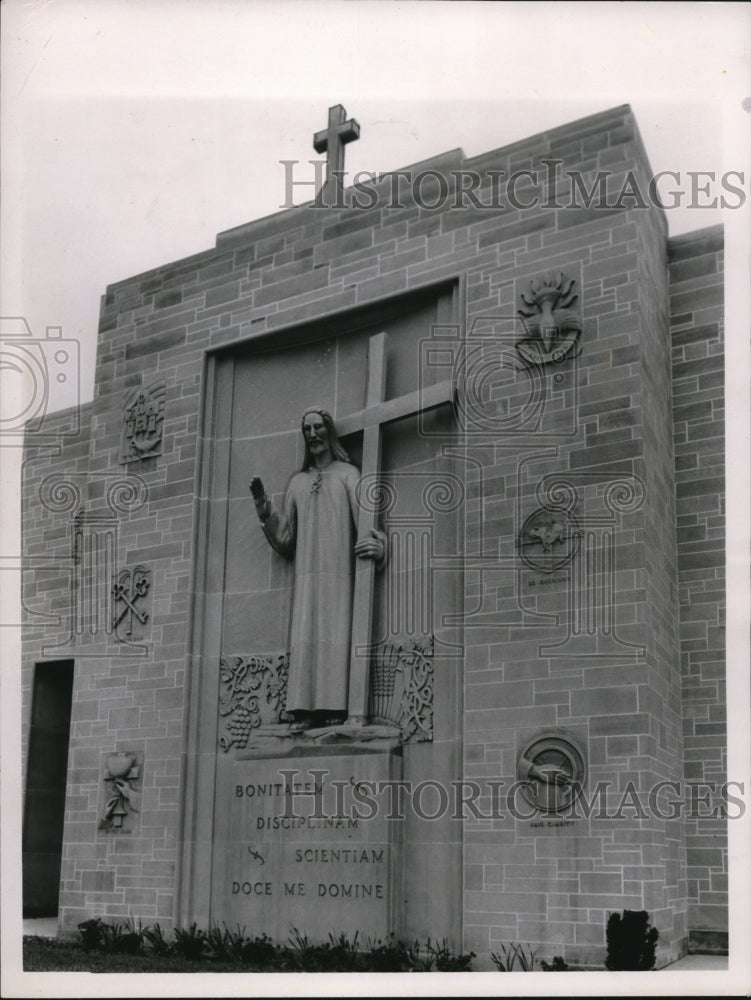 1959 Press Photo Sculpture at Borromeo Seminary- Historic Images