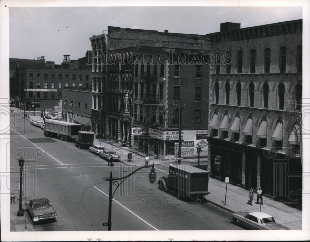 1962 Press Photo W. 6th between St. Clair &amp; Superior - Historic Images