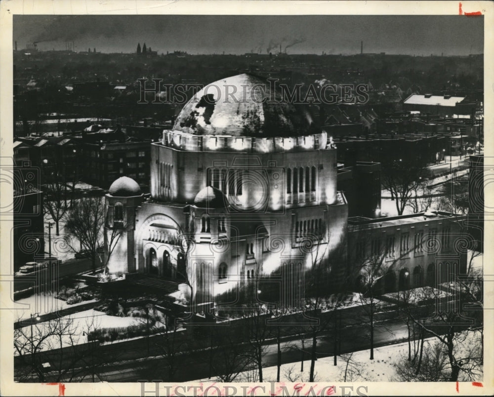 1956 Press Photo Outdoor Lighting of the Temple at Ansel Road N.E. - Historic Images