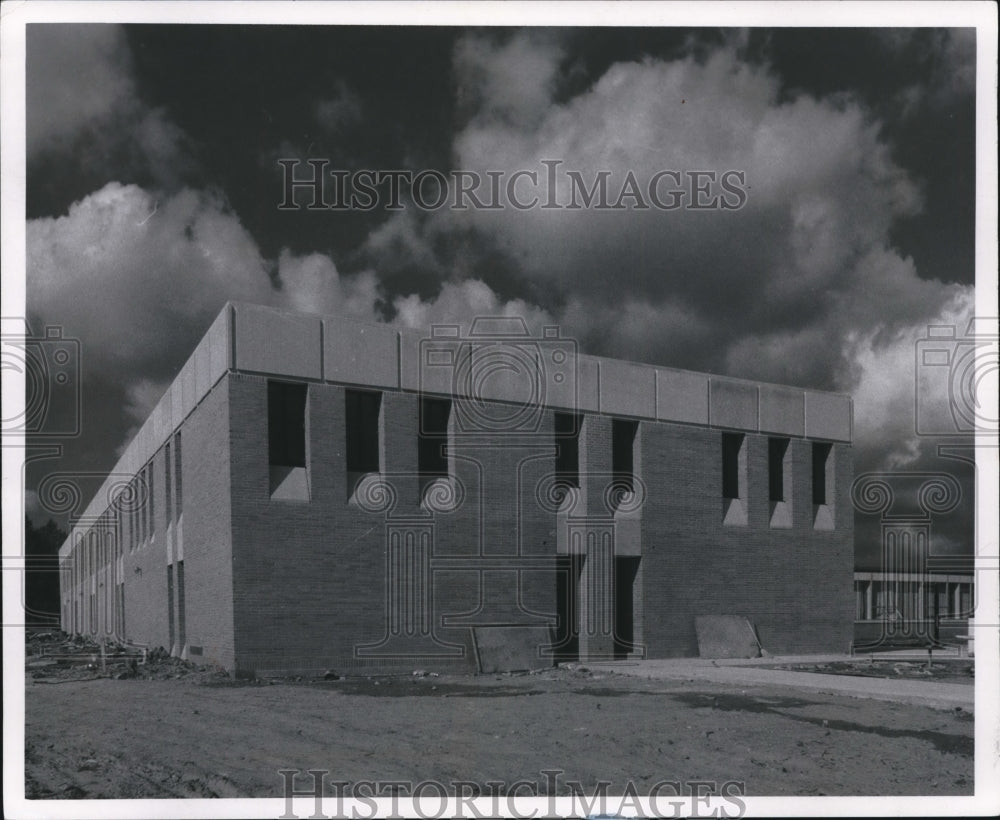 1969 Press Photo Two Storey Academy Wing of North Olmsted High School- Historic Images