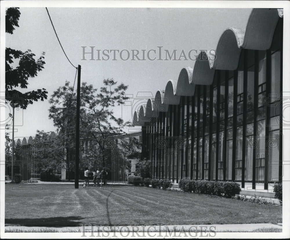 1972 Press Photo St. John's Byzantine Rite High School in 1900 Carlton.- Historic Images