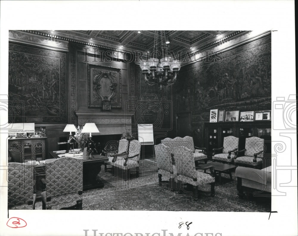 1990 Press Photo Cleve City Hall Mayor&#39;s Office the tapestry room- Historic Images