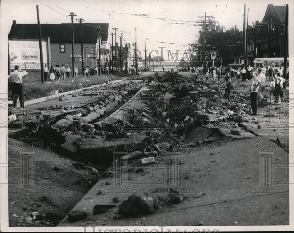 1953 Press Photo So. on W 117th toward Madison Ave- Historic Images