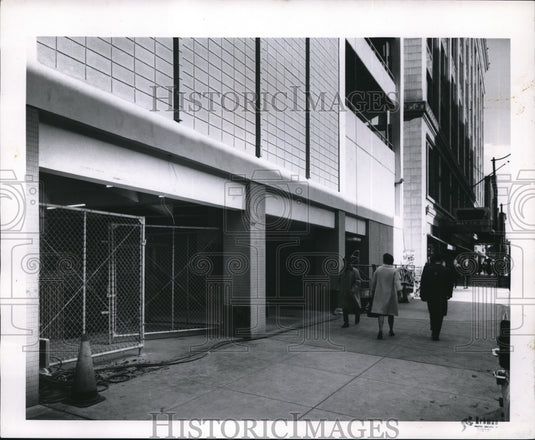 1964 Press Photo The May Company Parking Area- Historic Images