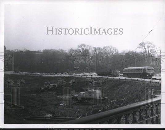 1960 Press Photo Northbound Broadway approaching- Historic Images
