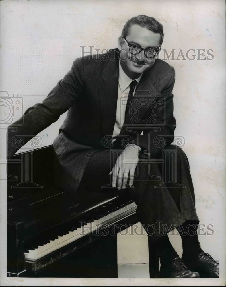 1968 Press Photo Steve Allen, American television personality, - Historic Images