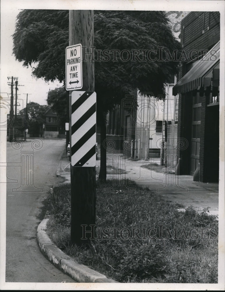 1960 Press Photo East 24th Street and Chester- Historic Images