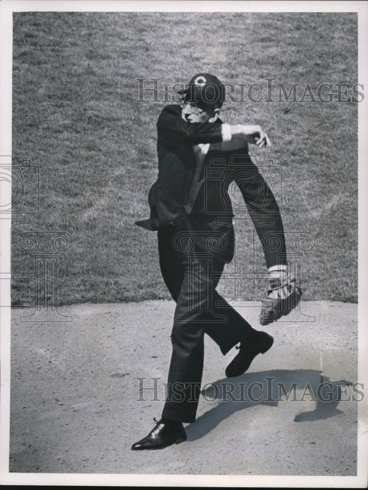 1963 Press Photo Mayor Ralph S. Locher opening ball game - cva99085- Historic Images