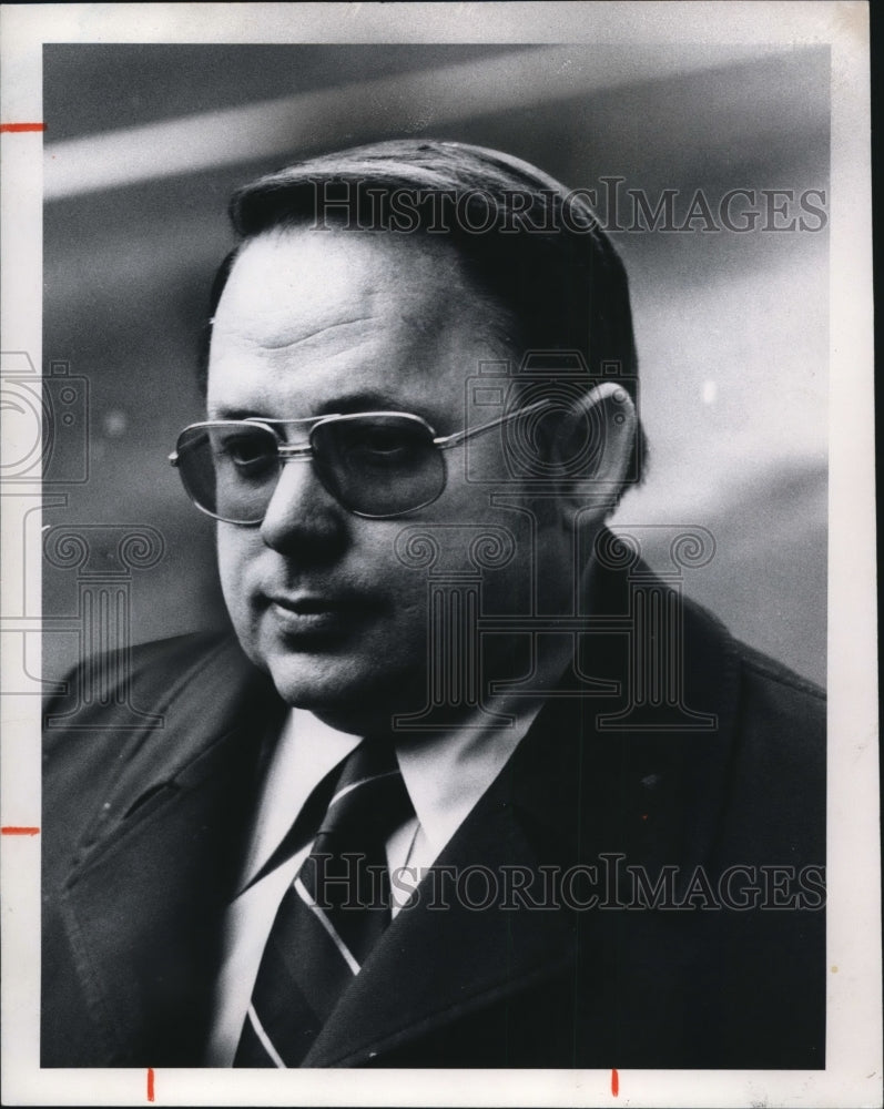 1975 Press Photo Louis Lucas, lawyer for NAACP- Historic Images