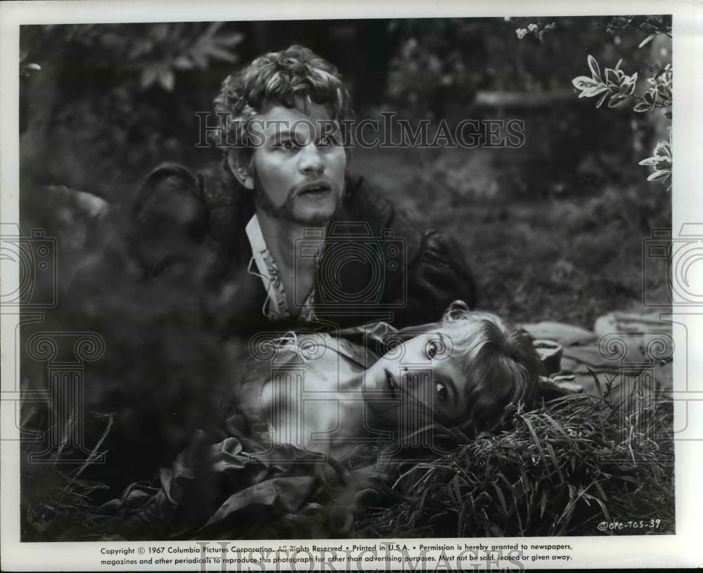 1967 Press Photo Michael York and Natasha Pyrie - cvb01280- Historic Images