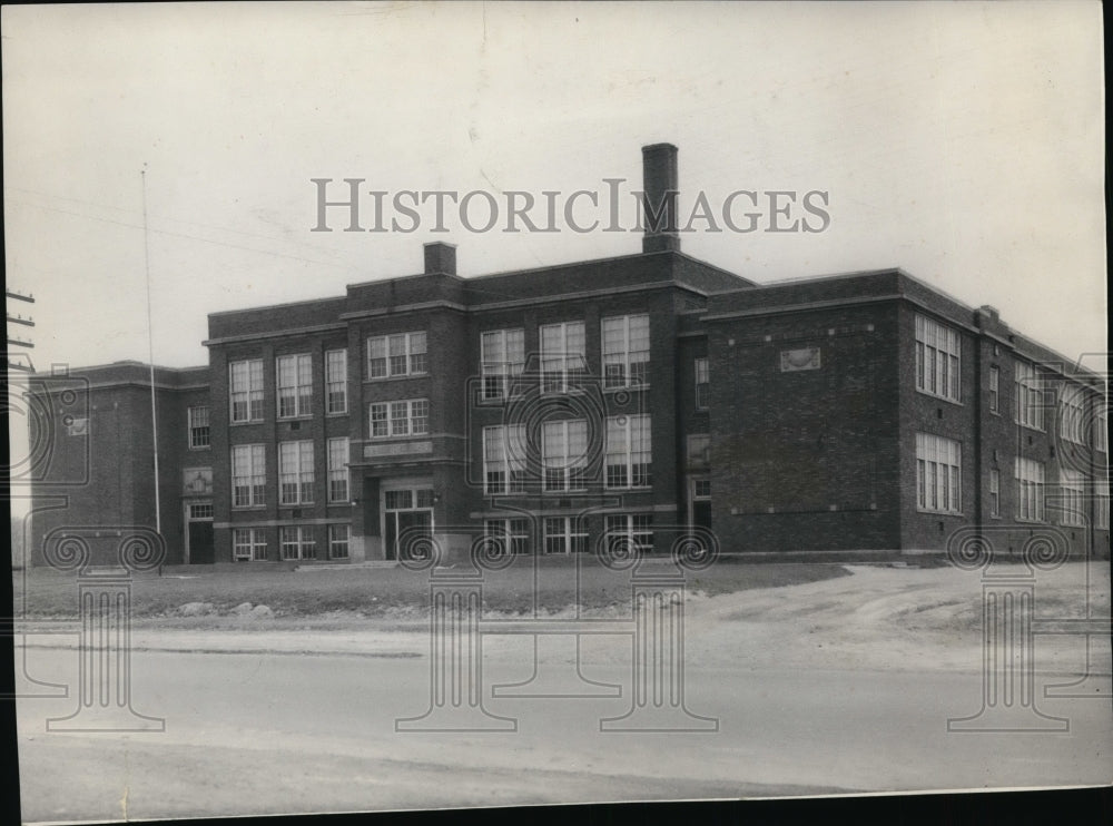 1931 Press Photo The Mills Heights Village school in Mills Heights, Ohio.- Historic Images