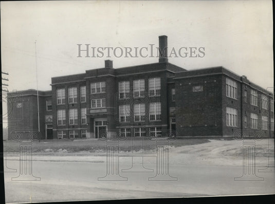 1931 Press Photo The Mills Heights Village school in Mills Heights, Ohio.- Historic Images