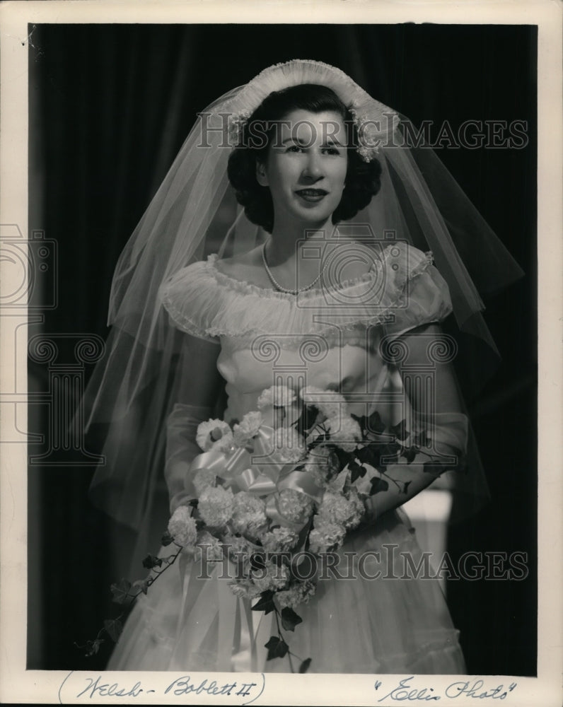 1948 Press Photo Mrs. Arthur P. Bablett II, Mary Colletta Welsh, Wedding gown.- Historic Images