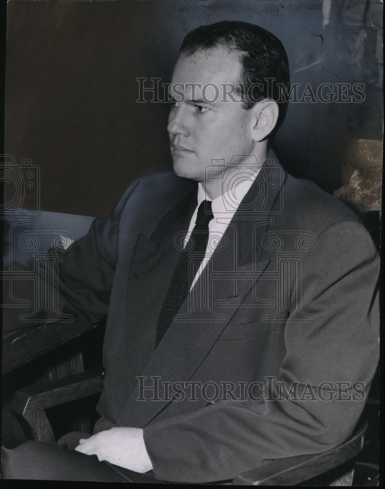 1954 Press Photo Dr. Sam Sheppard remained calm as trial opened. - cvb06802- Historic Images