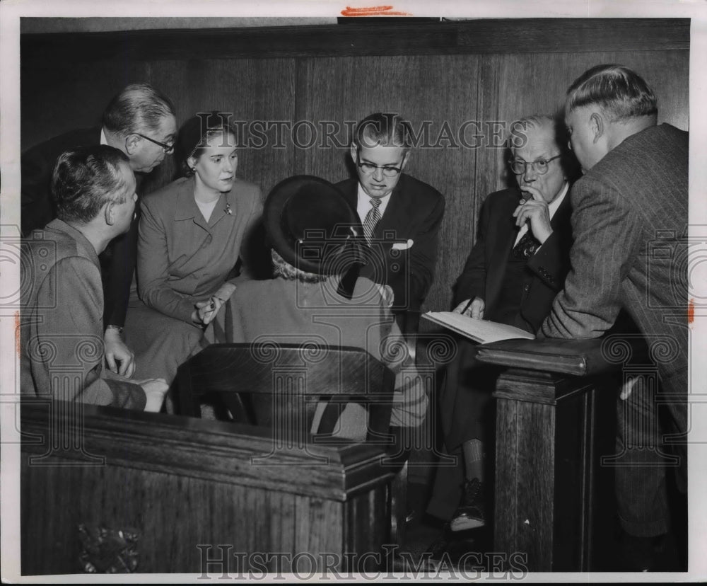 1954 Press Photo Sheppard Family with Lawyers- Historic Images