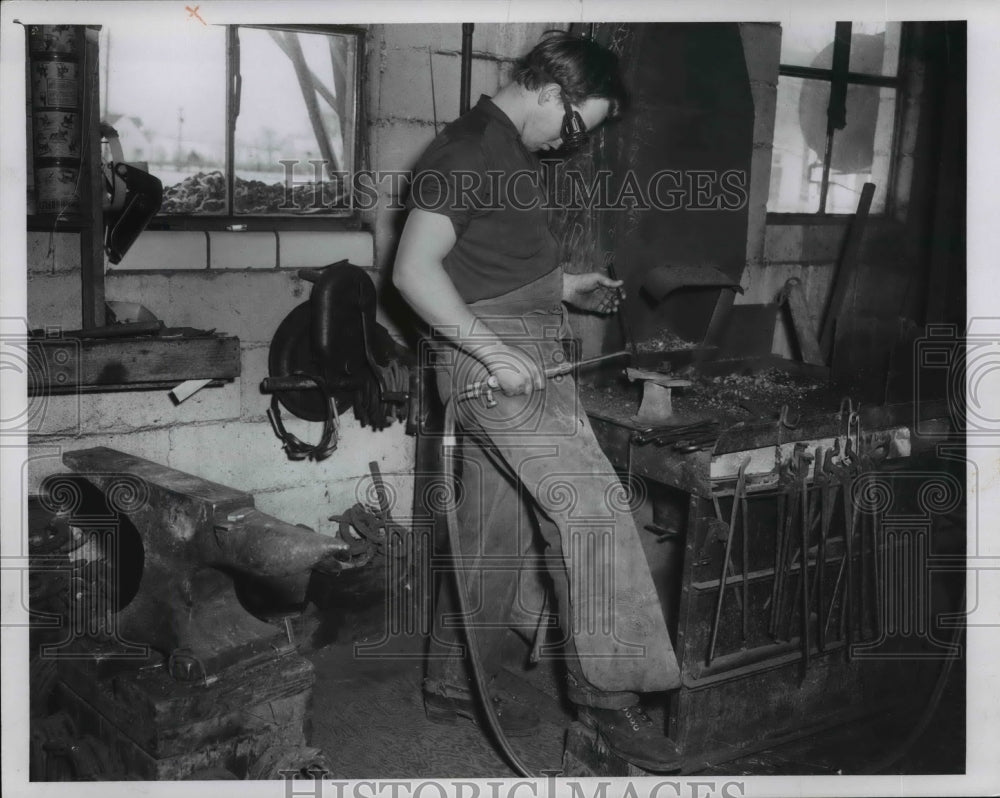 1968 Press Photo R.S. Miller blacksmith shop near Mount Hope - cvb07404- Historic Images