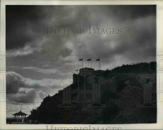 1943 Press Photo Flags over the Citadel - cvb07605- Historic Images
