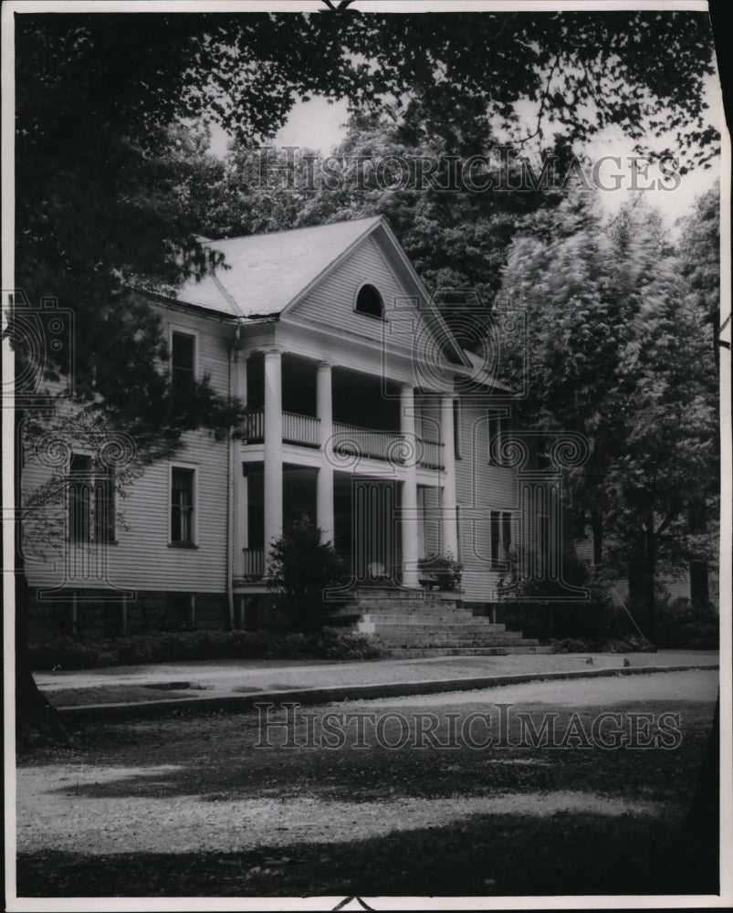 1947 Press Photo Grand River Institute at Austinburg, Ashtabula County- Historic Images