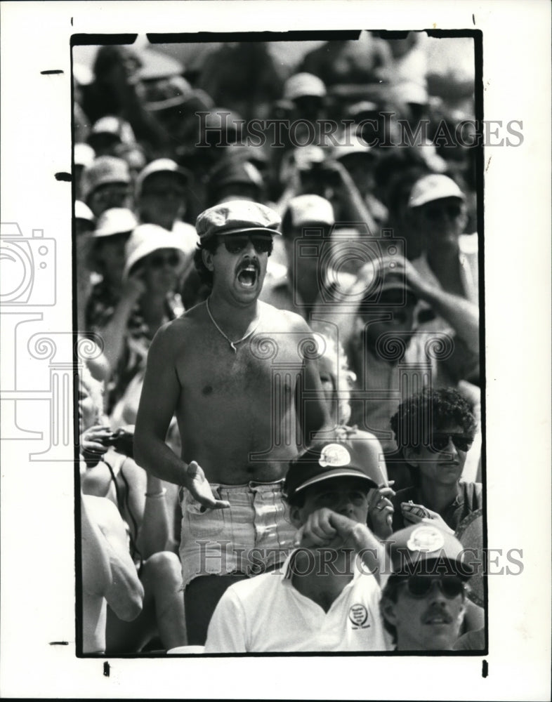 1983 Press Photo Fans at Budweiser Cleveland 500 - cvb13990- Historic Images