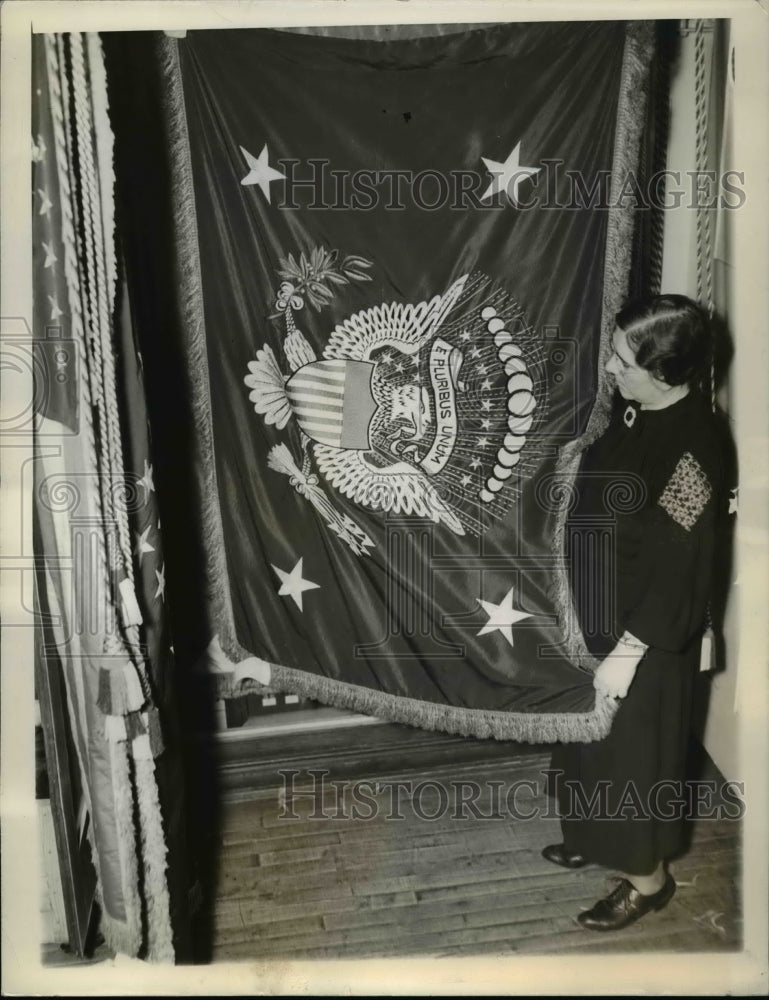 Load image into Gallery viewer, 1937 Press Photo This is the President's Own Flag - cvb19458
