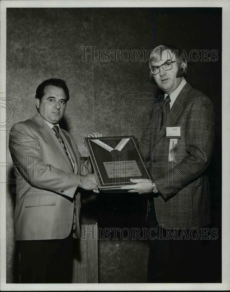 1972 Press Photo Anthony J. Chiancone (left) - cvb23651