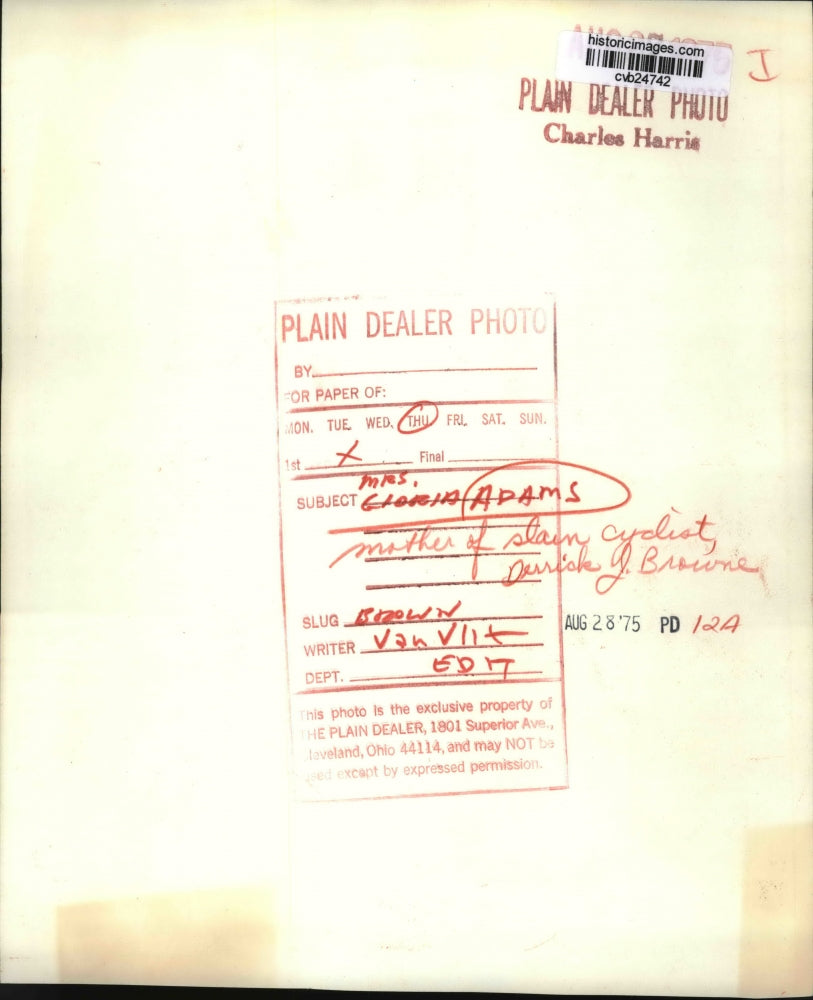 1975 Press Photo Mrs. Gloria Adams - cvb24742