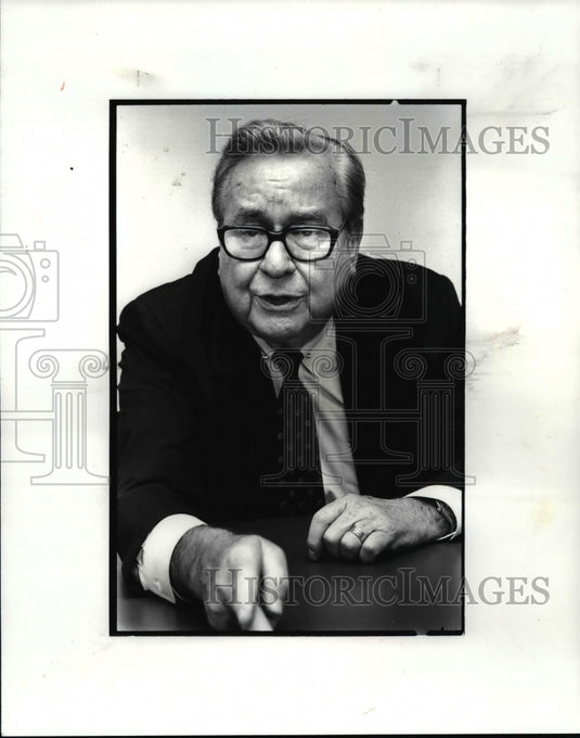 1986 Press Photo Former Governor James A. Rhodes - cvb25319