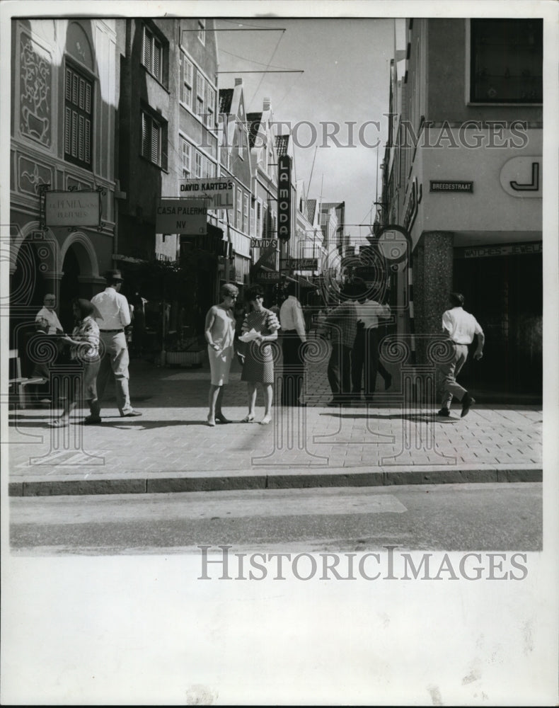 1967 Press Photo Shopping mall at Curacao- Historic Images