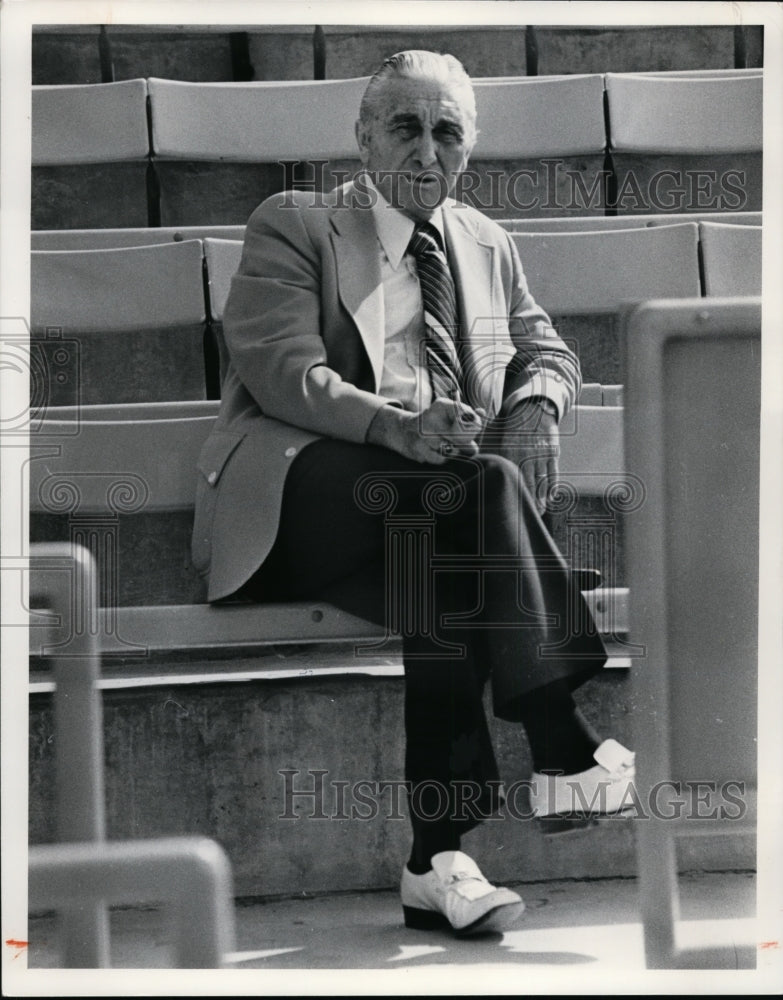 1977 Press Photo Phil Seghi at Spring Training - cvb34293- Historic Images