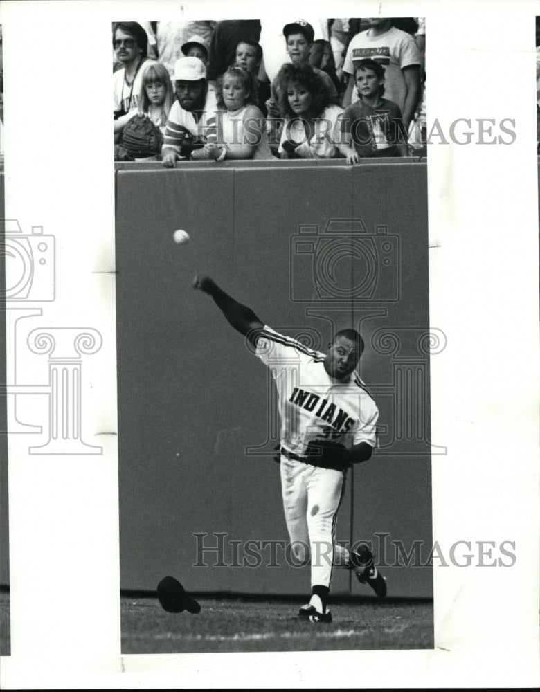 1989 Press Photo Joey Belle during the Cleveland Indians vs Texas Rangers- Historic Images