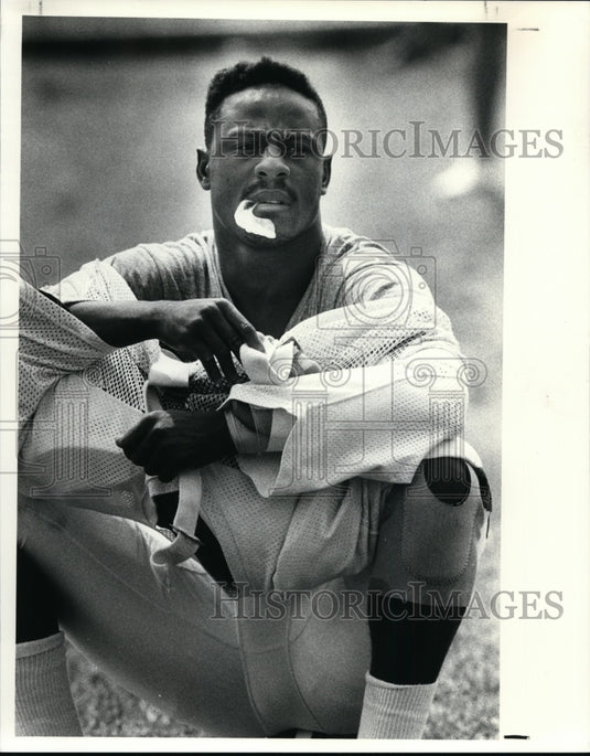 1988 Press Photo Greg Taylor a wide reciever at Browns training session- Historic Images
