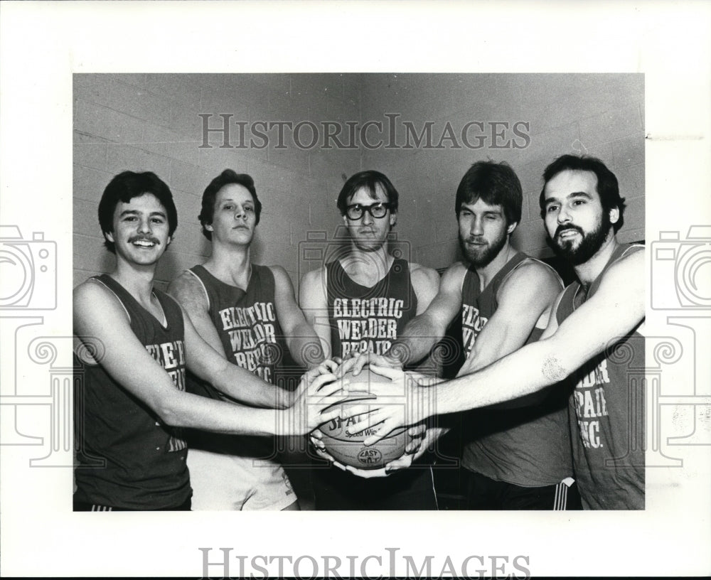 Press PhotoStarting Five for The Ville of the Brunswick Men&#39;s Basketball League- Historic Images