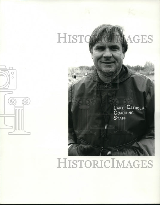 1982 Press Photo Lake Catholic football Mentor coach Tom Banc - cvb35683- Historic Images