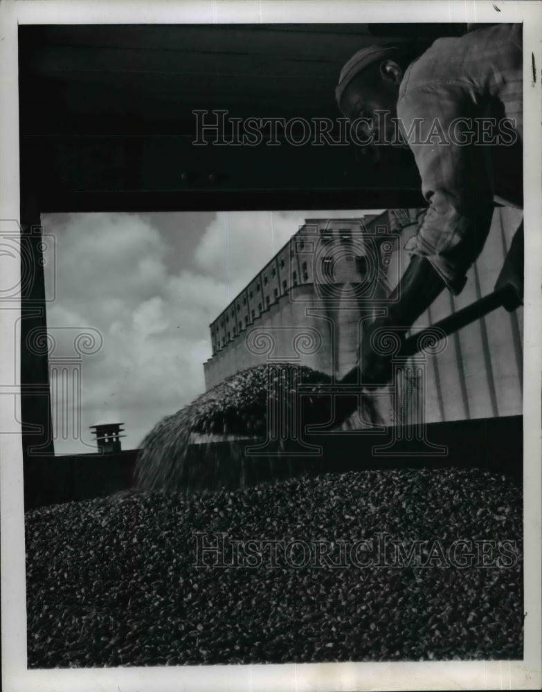 1946 Press Photo - Historic Images