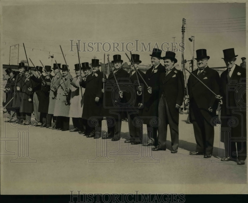 1951 Press Photo St. Patrick&#39;s Day, Parade- Historic Images