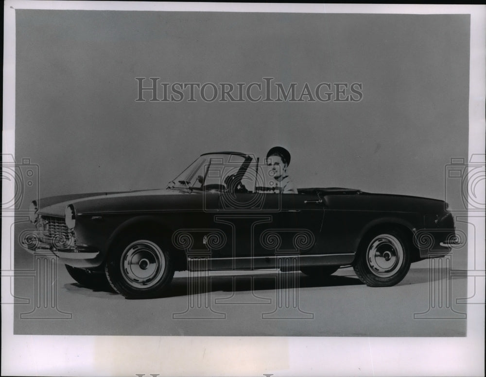 1964 Press Photo New Fiat 1500 Spider Convertible priced at $2,639 in New York. - Historic Images