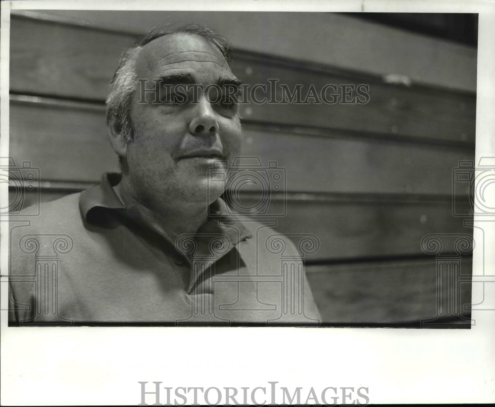 1982 Press Photo Coach Bill Hance, Madison Hi - cvb38932- Historic Images