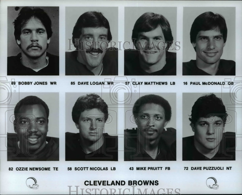 Press Photo Cleveland Browns Football team players - cvb38999- Historic Images