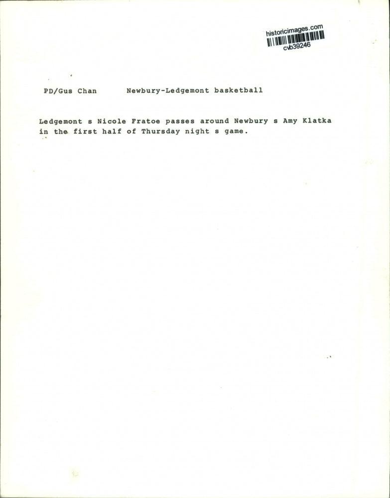 Press Photo Ledgemont's Nicole Fratoe passes around Newbury's Amy Klatka