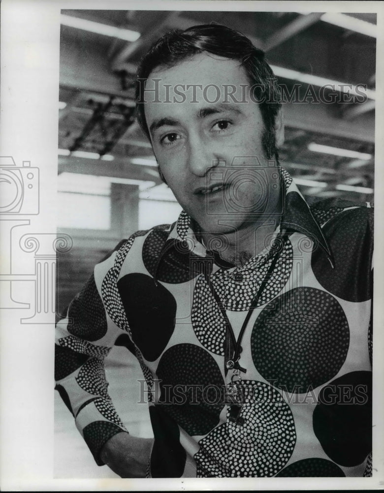 1977 Press Photo Coach Ken Luce, Bedford High, Schoolastic Basketball- Historic Images