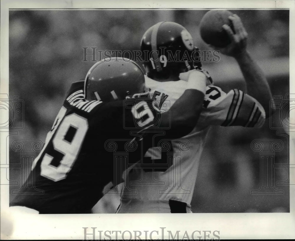 1984 Press Photo David Woodley is Under Pressure from Keith Baldwin - cvb40299- Historic Images