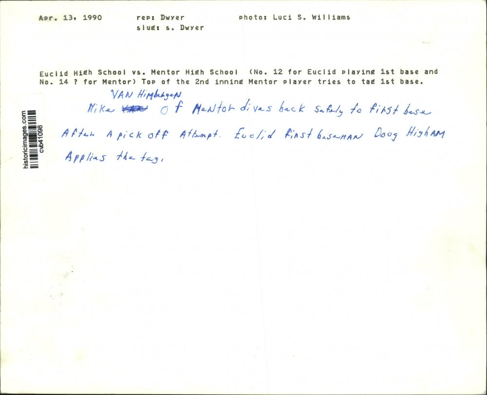 1990 Press Photo Mike Can Himbetgan of Mentor divas back safely to fist base