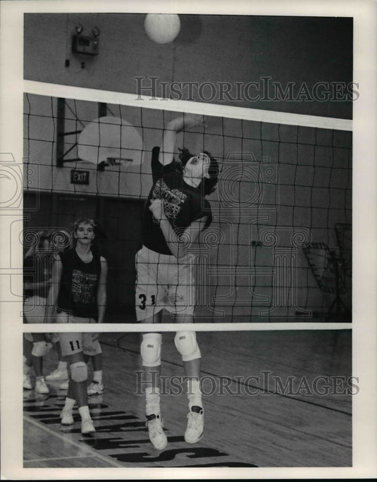 1990 Press Photo Melissa Kryz, Strongsville Volleyball - cvb41799- Historic Images