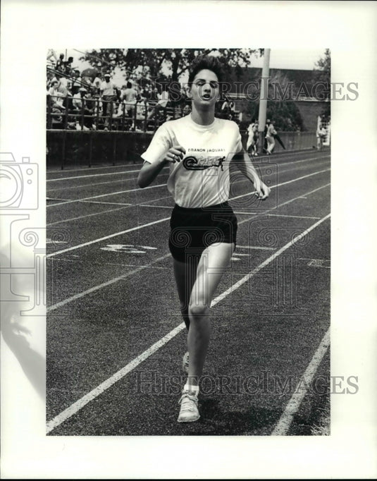 1985 Press Photo Laurie Gomez Cleveland Heights Track Classic - cvb42119- Historic Images