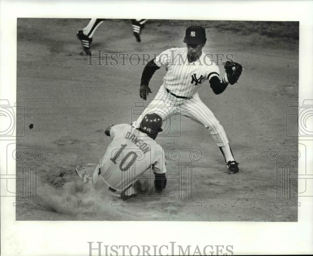 Press Photo Baseball action scene - cvb42377- Historic Images