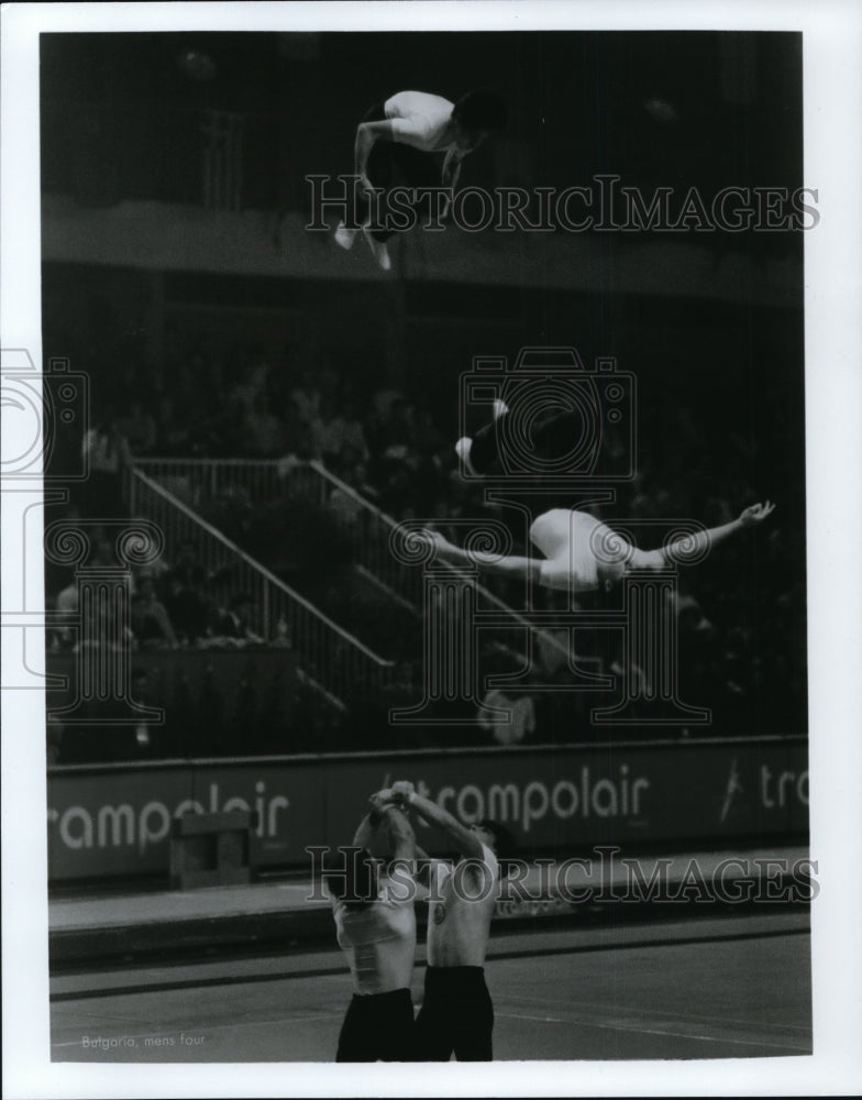 Press Photo Cheering stunts - cvb43255- Historic Images