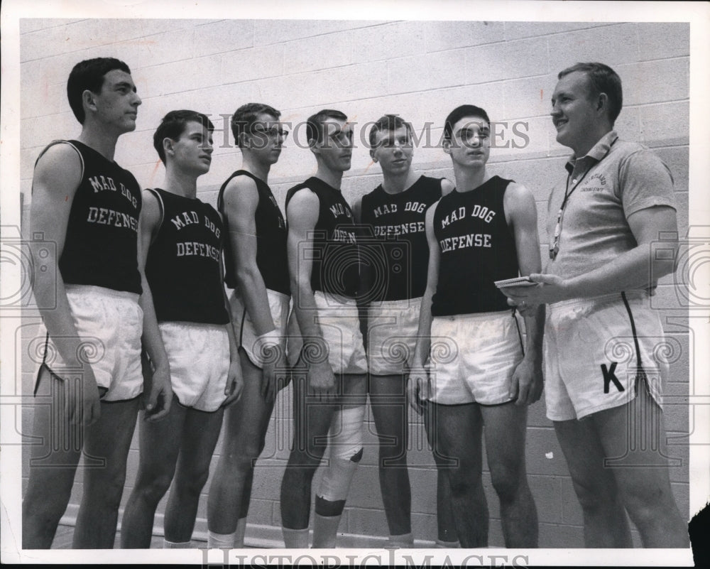 1969 Press Photo The 1968-1969 Kirtland High basketball team with Coach Delaney- Historic Images