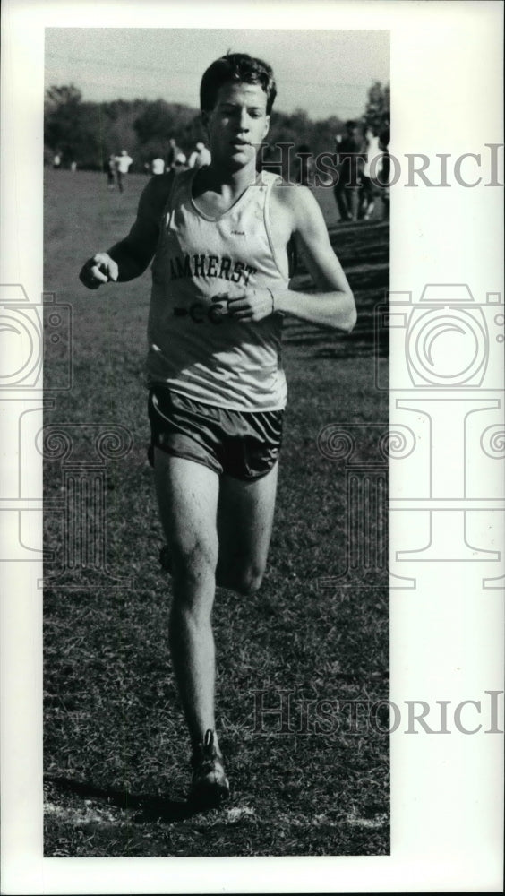 1990 Press Photo Kevin McGurk places first in the Division 1A cross county race- Historic Images