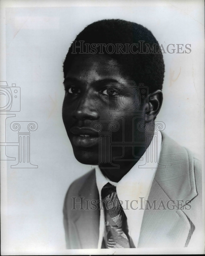 1973 Press Photo Larry Anderson with John Adams basketball - cvb44857- Historic Images